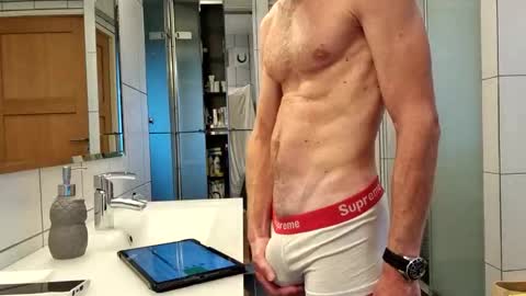 Snapshot of cockvantage chatting on September 2025 04:50:01 PM Cockvantage online show from September 2025 04:50:01 PM