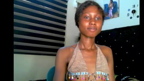 Snapshot of coco_petitqueen chatting on January 2025 07:46:02 AM coco_petitqueen online show from January 2025 07:46:02 AM