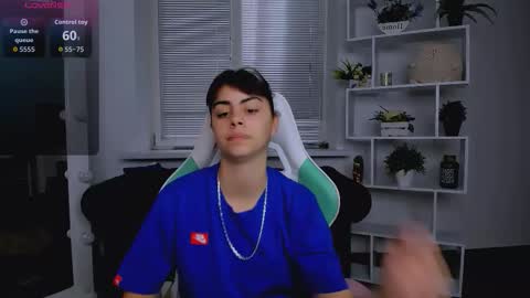 Olivia online show from October 2025 06:58:01 AM