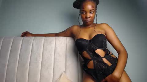 Snapshot of cocos_camera chatting on October 2025 02:38:02 PM Coco online show from October 2025 02:38:02 PM