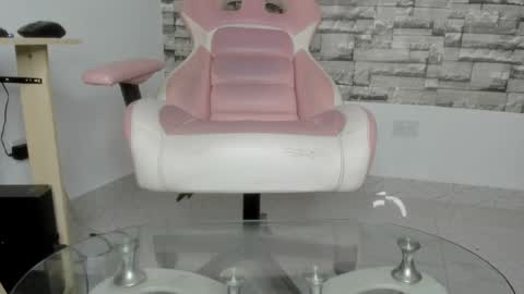 laurita online show from January 2025 11:13:02 PM