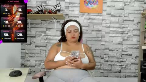 laurita online show from April 2026 01:02:02 PM