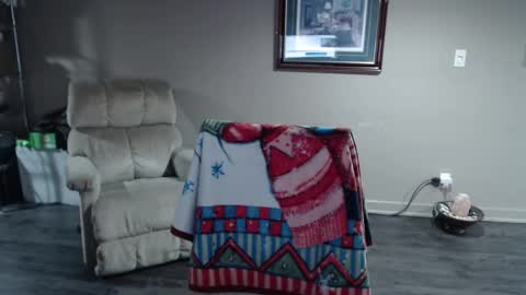 Snapshot of coffeelounge chatting on February 2026 01:39:02 AM c o f f e e l o u n g e online show from February 2026 01:39:02 AM