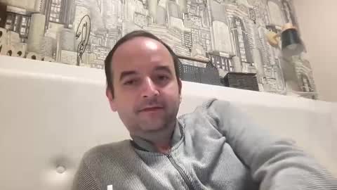 colambus83 online show from May 2026 04:45:01 PM