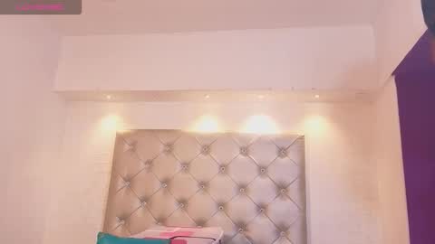         online show from September 2025 12:08:02 PM