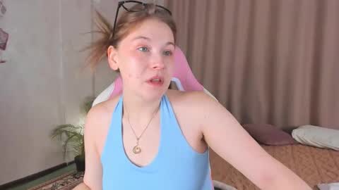 Snapshot of colleen_blake chatting on October 2025 05:01:01 PM Collen Mon Tue Wed Thu Fri GMT 3 0300am - 0900am online show from October 2025 05:01:01 PM