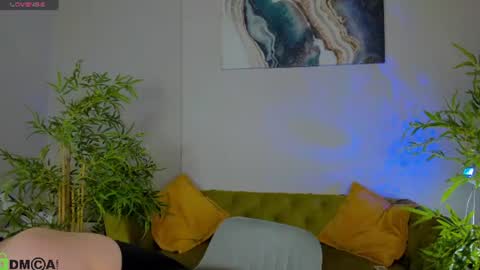 Collen Mon Tue Wed Thu Fri GMT 3 0300am - 0900am  online show from June 2026 04:53:02 PM