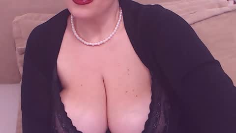 Maddison online show from February 2025 10:26:02 AM