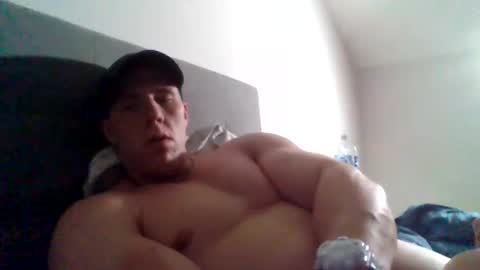 Snapshot of college_muscle chatting on December 2024 10:15:02 AM foreverxshredded online show from December 2024 10:15:02 AM