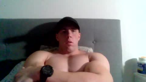 Snapshot of college_muscle chatting on January 2025 05:21:02 PM foreverxshredded online show from January 2025 05:21:02 PM