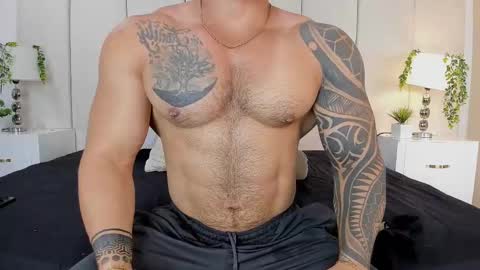 college_muscle_ass online show from October 2025 01:08:02 PM