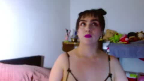 Collette online show from June 2026 07:00:01 AM