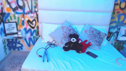 Snapshot of collins_aria chatting on November 2025 12:59:01 PM valentina online show from November 2025 12:59:01 PM