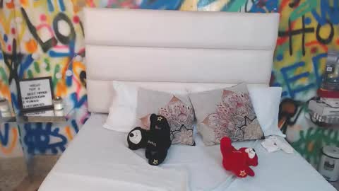 Snapshot of collins_aria chatting on November 2025 02:57:02 PM valentina online show from November 2025 02:57:02 PM