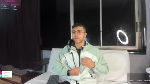 colstorw_ online show from November 2025 10:15:01 AM