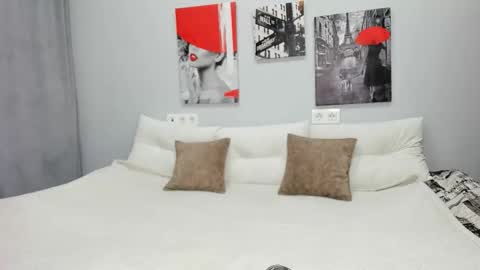 Snapshot of comely_camillla chatting on March 2026 01:22:01 AM Camilla online show from March 2026 01:22:01 AM