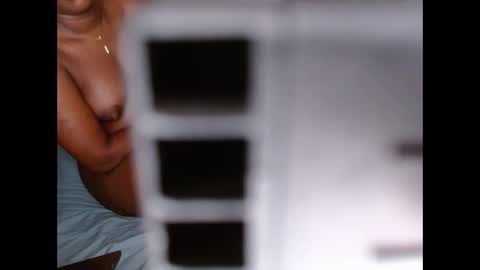 Snapshot of comicalcara chatting on November 2025 08:34:02 AM Cara online show from November 2025 08:34:02 AM