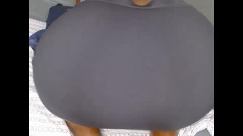 Snapshot of comicalcara chatting on December 2025 11:21:02 PM Cara online show from December 2025 11:21:02 PM