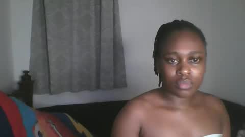 Snapshot of comicalcara chatting on December 2025 06:59:02 PM Cara online show from December 2025 06:59:02 PM