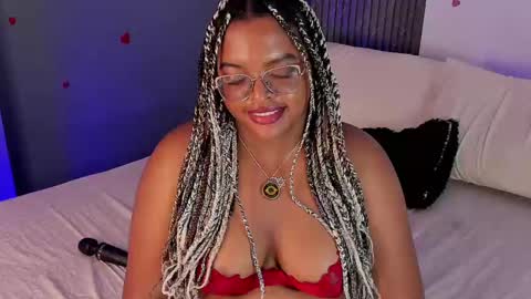 conielaurenth online show from February 2025 04:58:01 AM