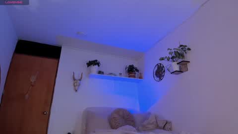 Snapshot of connie_deep chatting on January 2025 01:53:01 PM connie online show from January 2025 01:53:01 PM