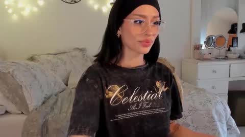 Snapshot of connie_deep chatting on February 2025 01:14:02 PM connie online show from February 2025 01:14:02 PM