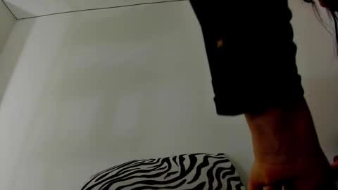 Snapshot of connyhot69 chatting on November 2025 09:17:02 AM CONNY online show from November 2025 09:17:02 AM