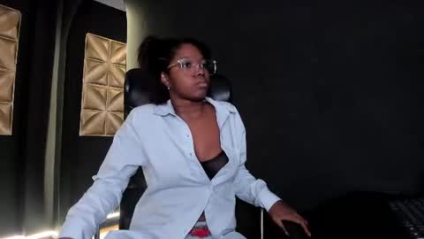 Nilo Solem online show from June 2026 08:09:01 PM