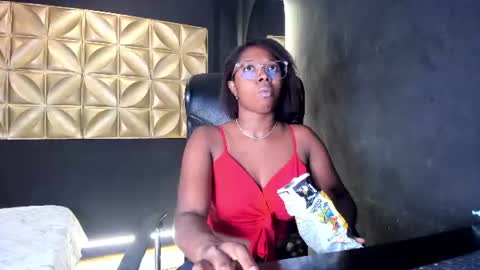 Snapshot of connywellss chatting on July 2026 07:24:01 PM Nilo Solem online show from July 2026 07:24:01 PM