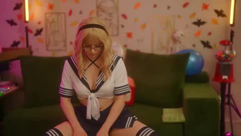 Snapshot of consensualcollabs chatting on October 2025 03:03:02 AM MR. MAESTRK Friends online show from October 2025 03:03:02 AM