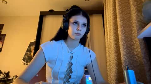 Snapshot of constancefeusier chatting on November 2025 06:12:01 PM Isabella online show from November 2025 06:12:01 PM