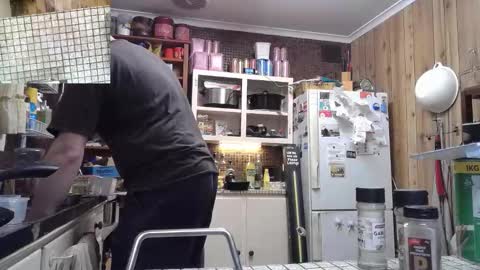 Snapshot of cookieliquor chatting on September 2025 09:27:02 PM Cookie - I do cooking streams occasionally. Next stream online show from September 2025 09:27:02 PM