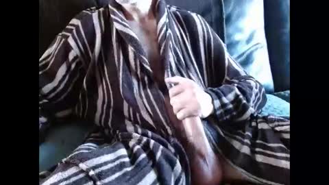 Snapshot of coolbreeze420842217 chatting on November 2025 02:05:01 PM coolbreeze420 online show from November 2025 02:05:01 PM