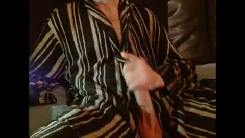 Snapshot of coolbreeze420842217 chatting on December 2025 07:09:01 PM coolbreeze420 online show from December 2025 07:09:01 PM