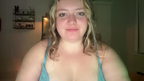 Snapshot of cooterlickersss chatting on December 2024 02:09:01 AM Becks Connor online show from December 2024 02:09:01 AM