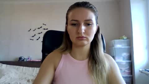 Snapshot of cora_fora chatting on October 2025 08:45:02 AM cora_fora online show from October 2025 08:45:02 AM