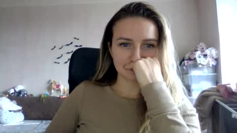 Snapshot of cora_fora chatting on November 2025 11:10:02 AM cora_fora online show from November 2025 11:10:02 AM