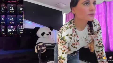 Coral  online show from November 2025 01:02:01 PM