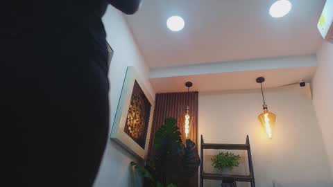 Coral online show from September 2025 11:04:02 AM