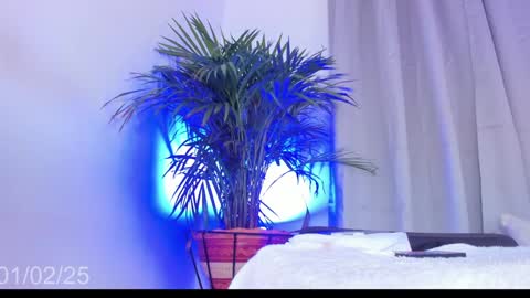 Snapshot of coral_princex chatting on February 2025 01:45:01 AM Coral princex online show from February 2025 01:45:01 AM