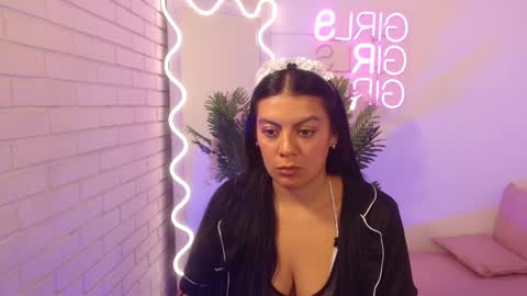 Snapshot of coraline_tay chatting on February 2025 11:44:02 AM Carolina online show from February 2025 11:44:02 AM
