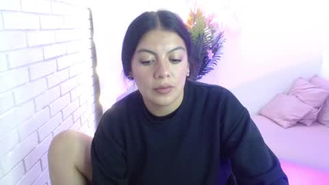 Snapshot of coraline_tay chatting on February 2025 11:39:02 AM Carolina online show from February 2025 11:39:02 AM