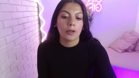 Snapshot of coraline_tay chatting on February 2025 02:44:02 PM Carolina online show from February 2025 02:44:02 PM
