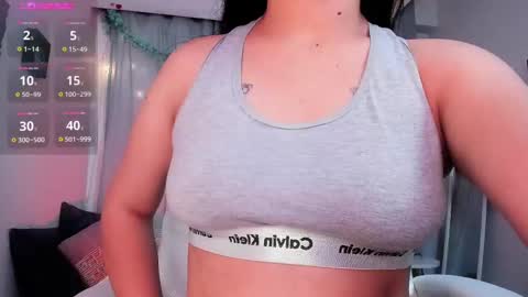 Coral Stefani online show from October 2025 05:55:01 AM