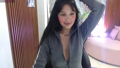 corall_tay1 online show from April 2026 11:41:01 AM