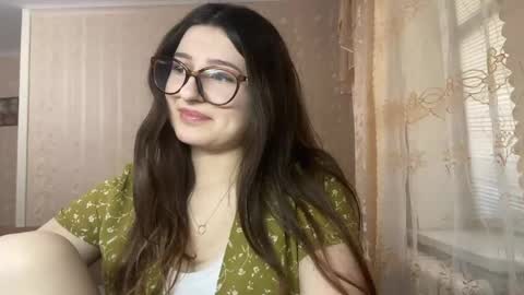 Elisheva online show from May 2026 12:10:01 PM