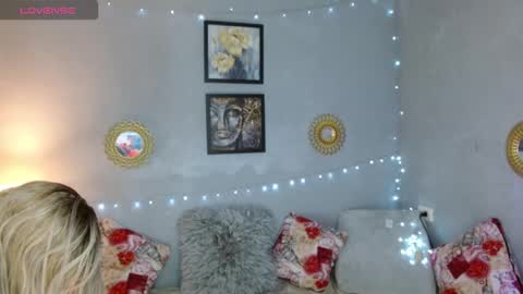 CORINNDUPONT online show from January 2026 01:20:01 AM