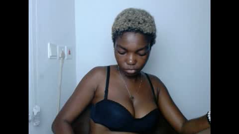 Snapshot of cornxcuntx chatting on November 2025 07:49:02 PM cornxcuntx online show from November 2025 07:49:02 PM