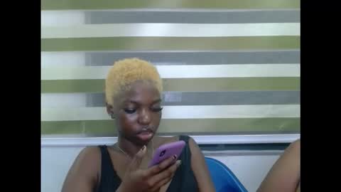 cornxcuntx online show from November 2025 08:30:01 PM