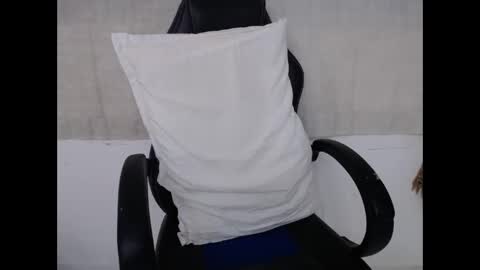 Snapshot of corolaxxl chatting on November 2025 02:00:02 AM corolaxxl online show from November 2025 02:00:02 AM